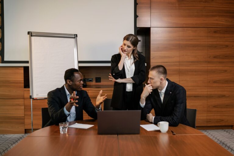 Unlocking the Secrets of Nonverbal Communication Psychology: Enhance Your Interpersonal Skills